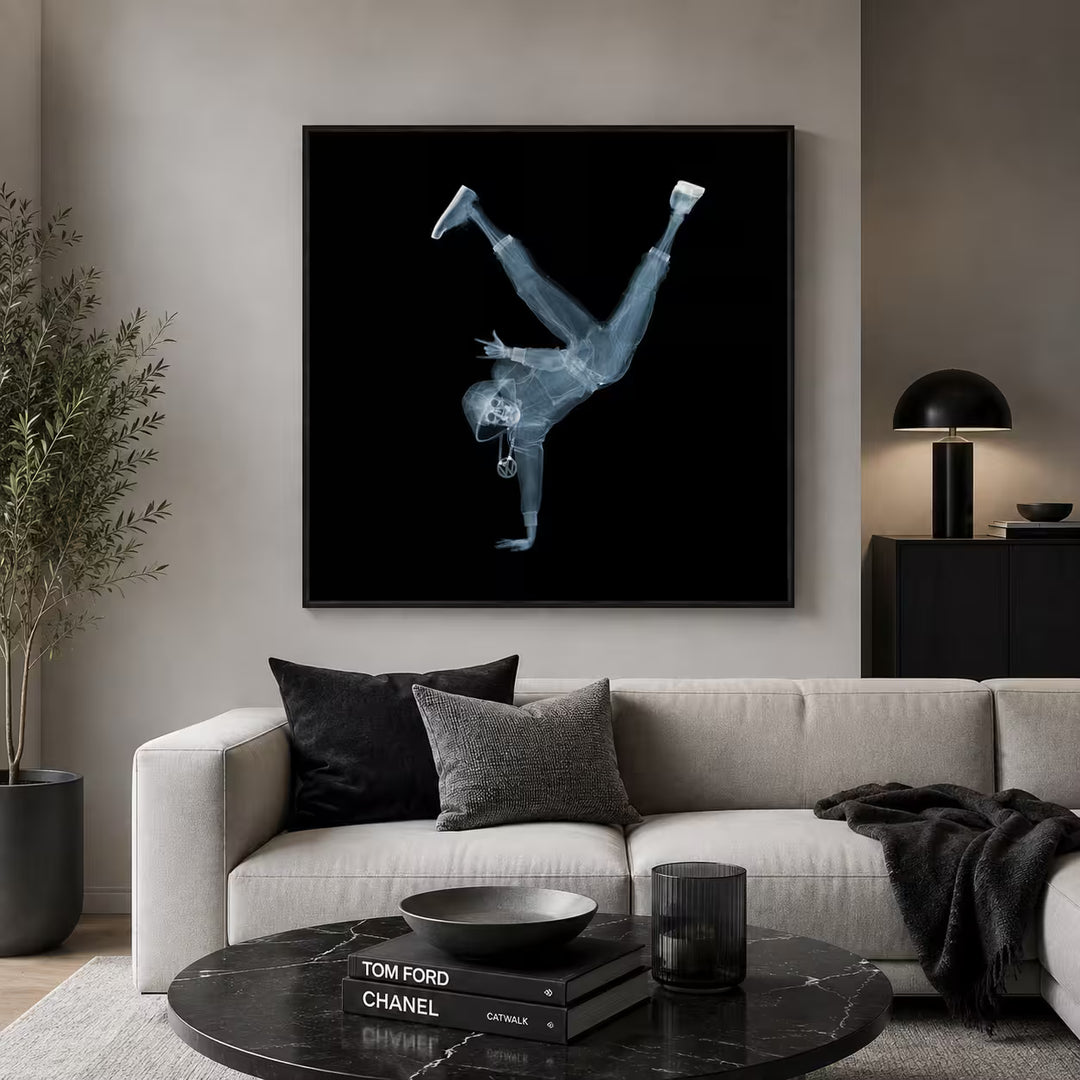 Nick Veasey Breakdancer in situ