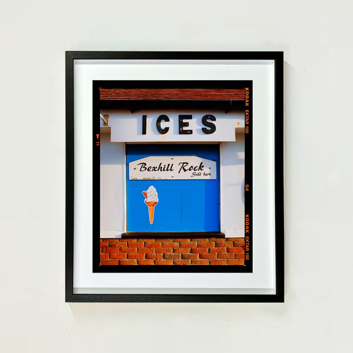 Ices Kiosk, Bexhill-On-Sea by Richard Heeps