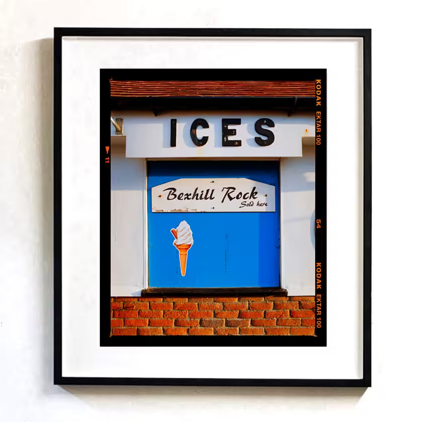 Ices Kiosk, Bexhill-On-Sea by Richard Heeps