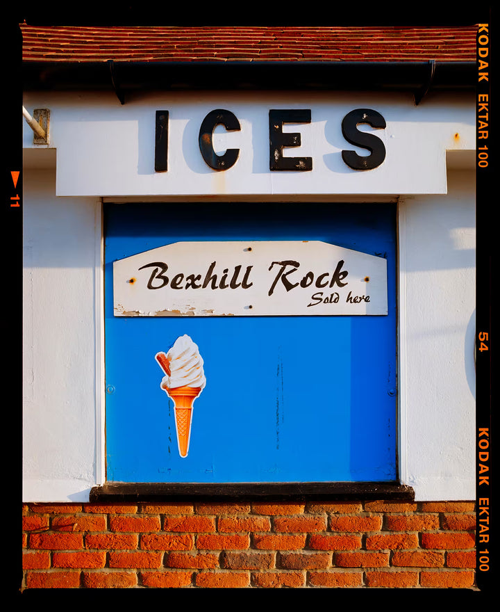 Ices Kiosk, Bexhill-On-Sea by Richard Heeps