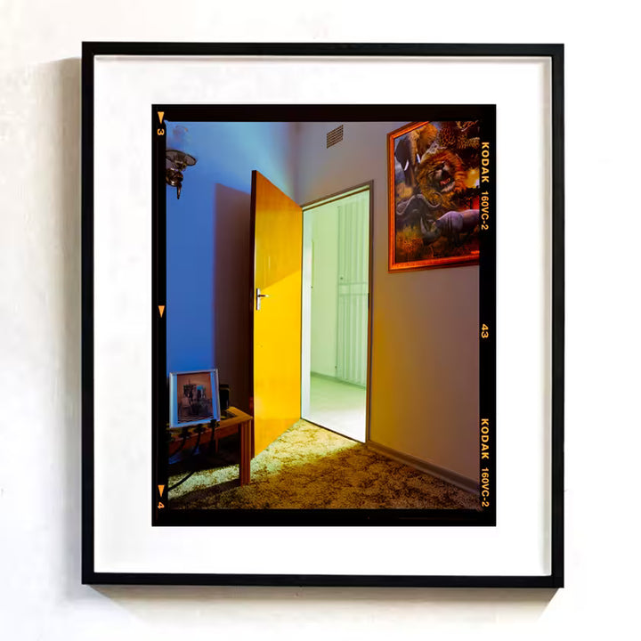 Lounge Doorway, Parys by Richard Heeps