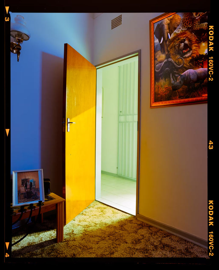 Lounge Doorway, Parys by Richard Heeps