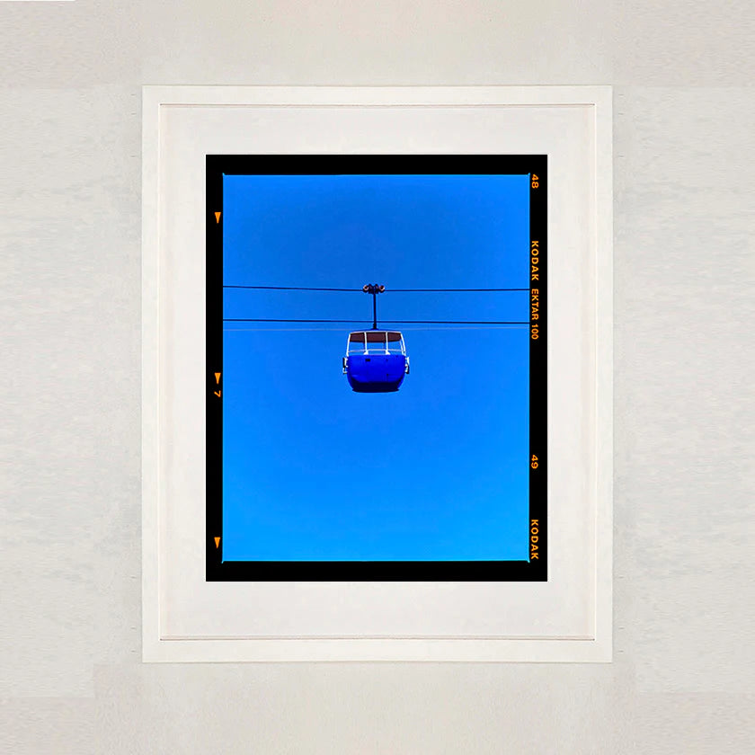 Summit Cable Car (Blue) by Richard Heeps