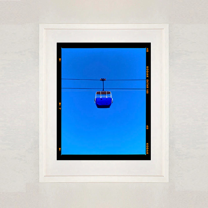 Summit Cable Car (Blue) by Richard Heeps